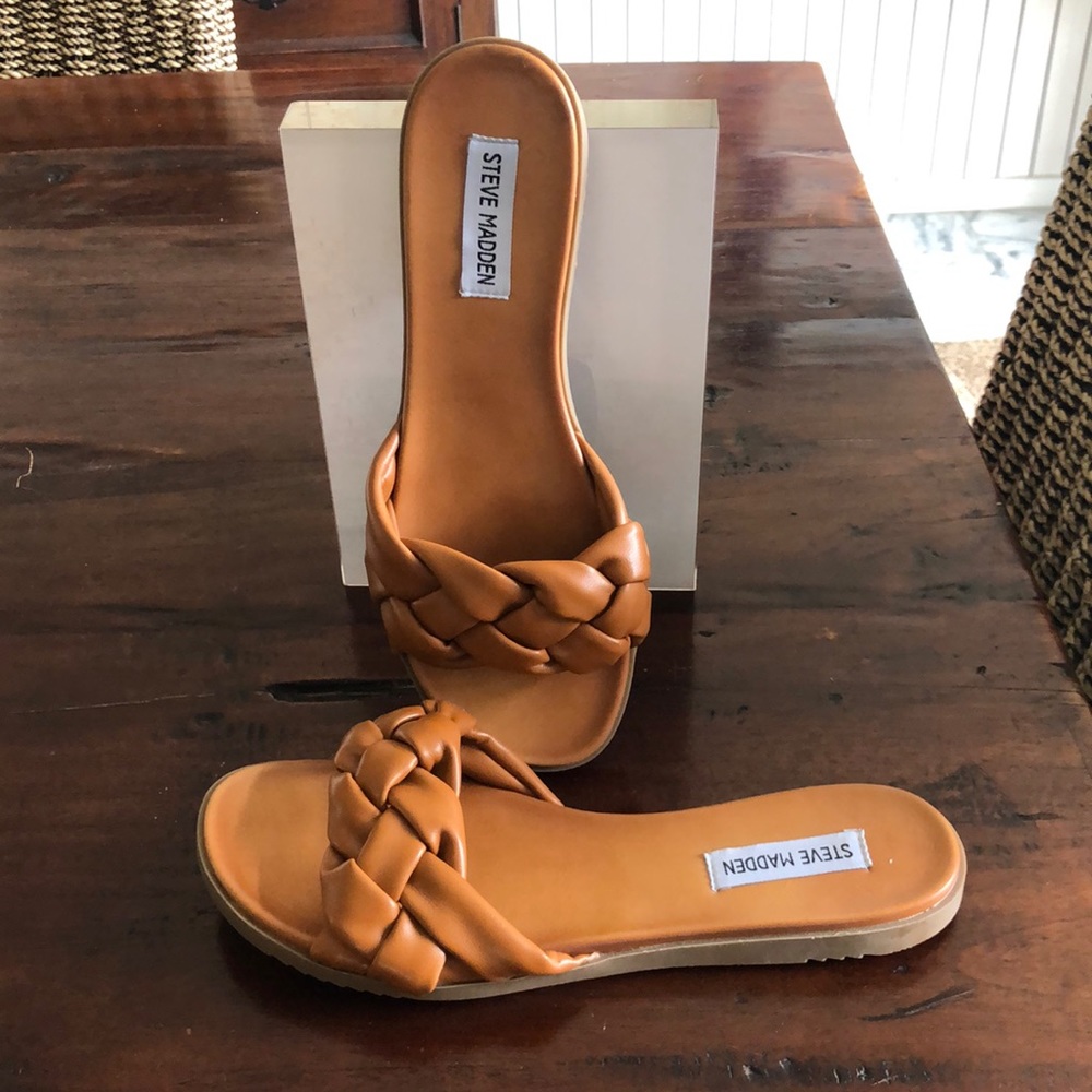 NWOT Steve Madden Notted Slide Sandals